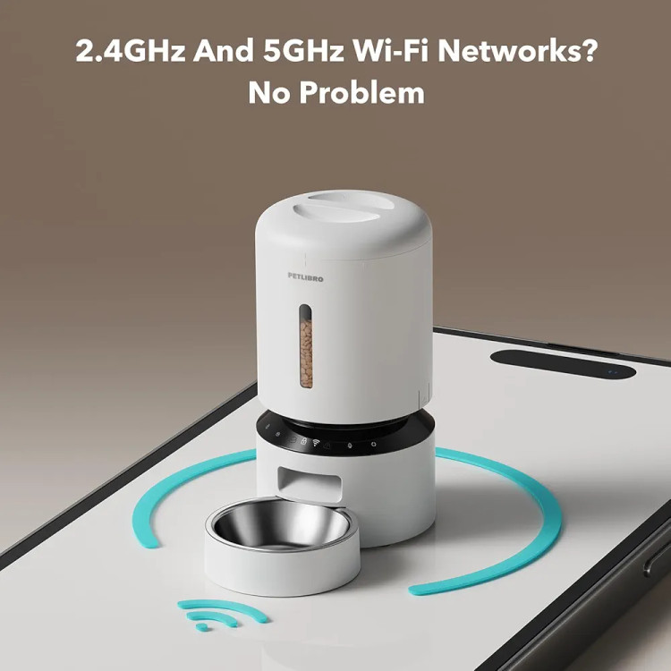 غذادهنده اتوماتیک گربه PETLIBRO – مدل PLAF103، مجهز به WiFi 5GHz و کنترل از طریق اپلیکیشن، مناسب غذای خشک، دارای کاسه استیل ضدزنگ، قابلیت تنظیم ۱ تا ۱۰ وعده غذایی در روز، رنگ سفید، ابعاد ۷ × ۷ × ۱۴ اینچ